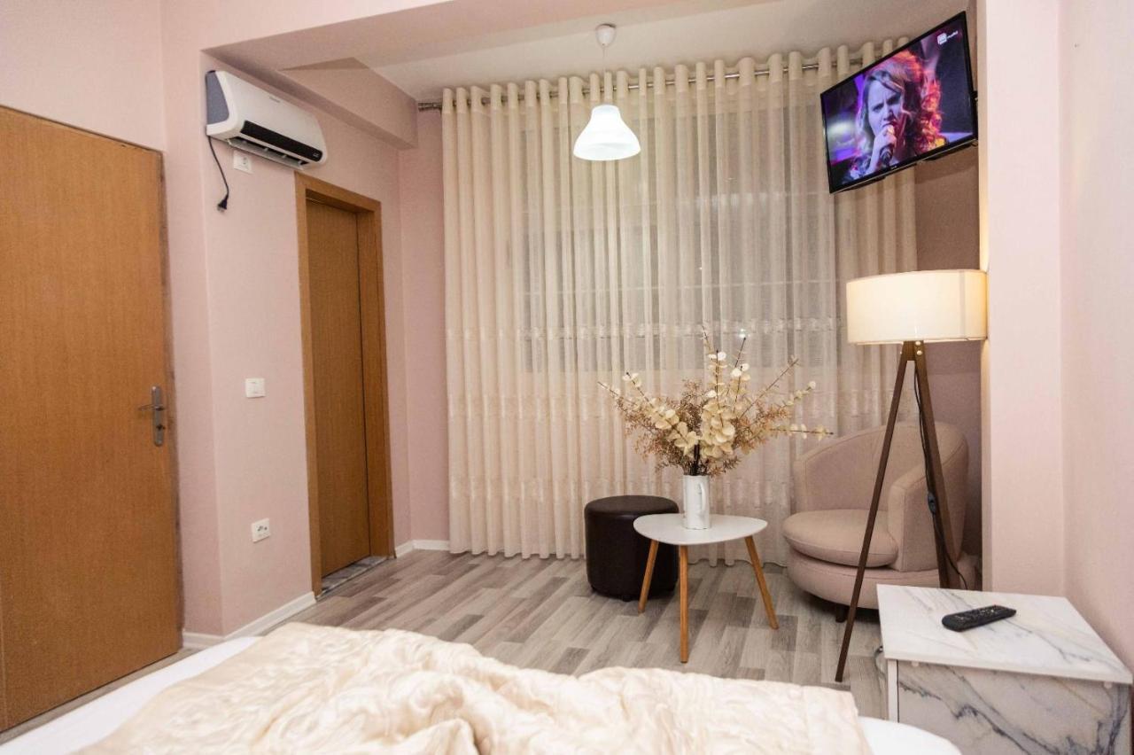 Two Bedroom Villa Tiranë Ngoại thất bức ảnh
